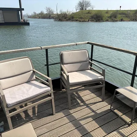 ספינת מלון De Maasterp - Watervillage 14 Ohé en Laak