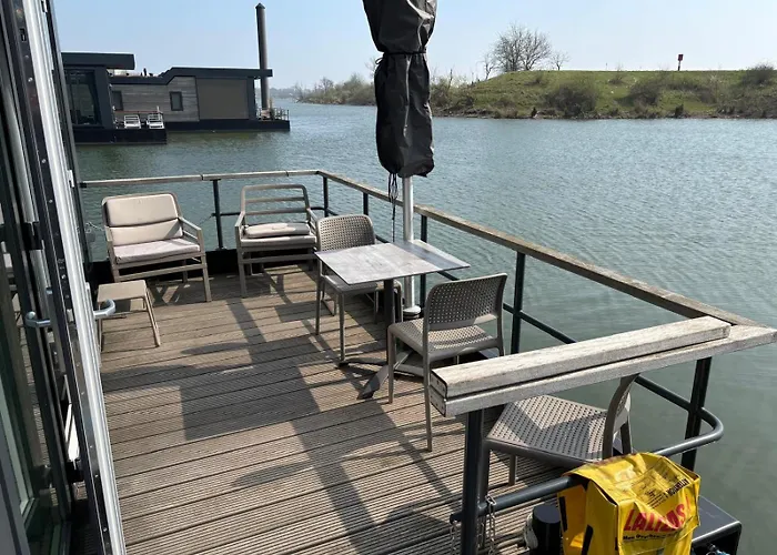 De Maasterp - Watervillage 14 * Ohé en Laak