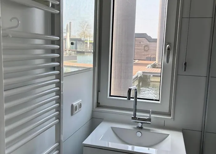 De Maasterp - Watervillage 14 * Ohé en Laak